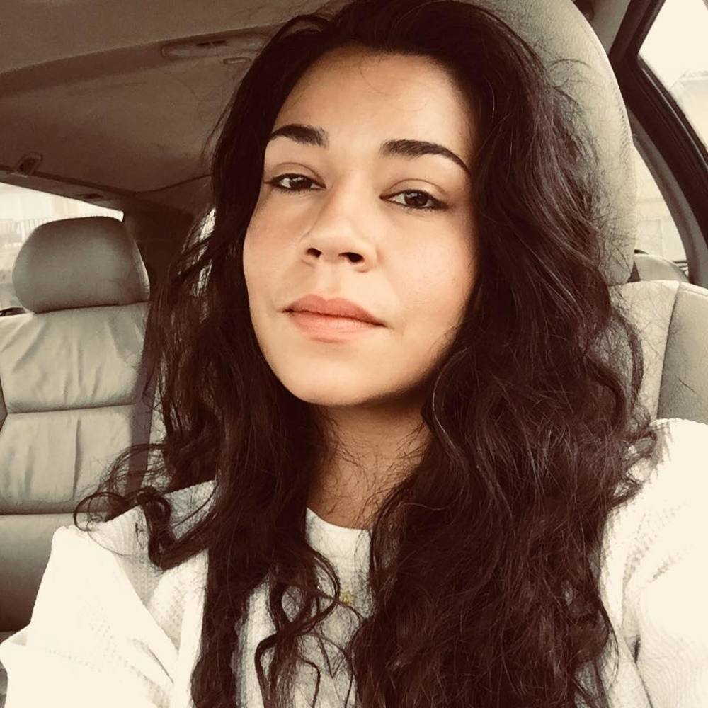 Meet your Posher, Bulia